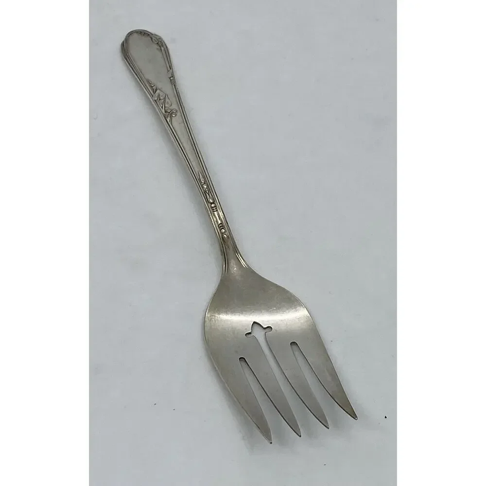 1936 Wm A Rogers A1 Meadowbrook 8” Serving Fork Silver Plate Heather Pattern